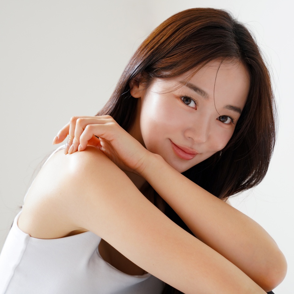 Beauty portrait of a young Asian woman shot in natural light